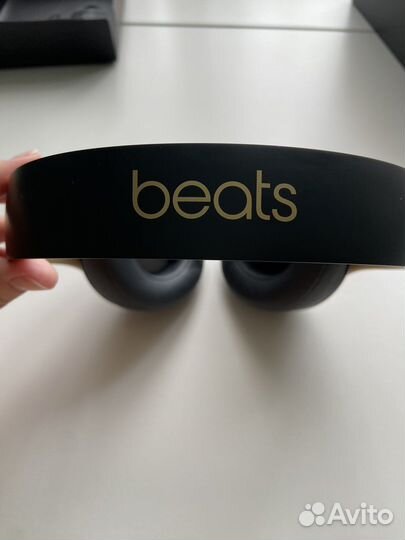 Беспроводные наушники beats новые