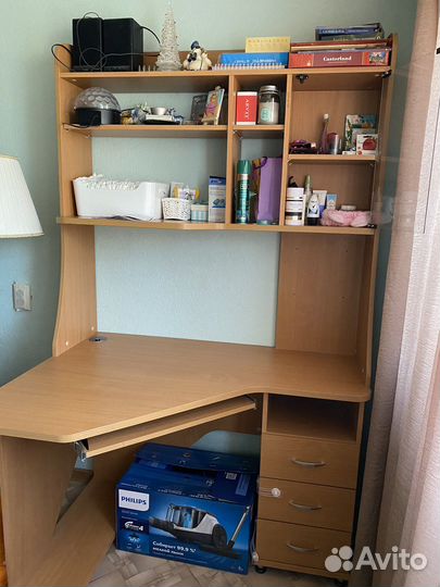 Компьютерный стол угловой