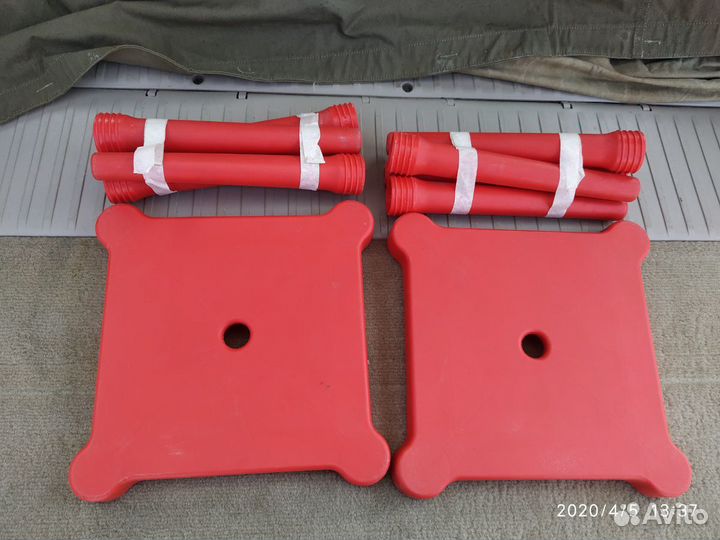 Столик детский и табуретки