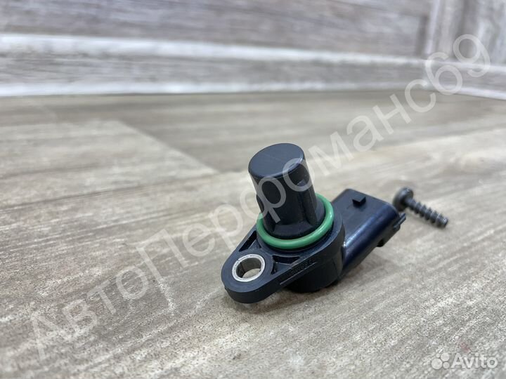 Датчик распредвала Volvo XC60 XC90 XC70 S80 S60