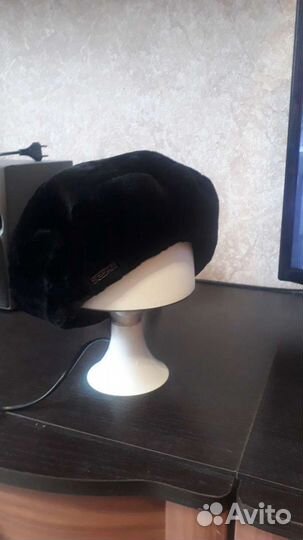 Берет женский черный