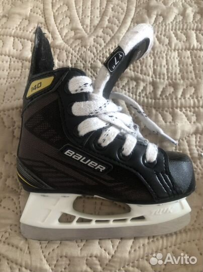 Хоккейные коньки bauer