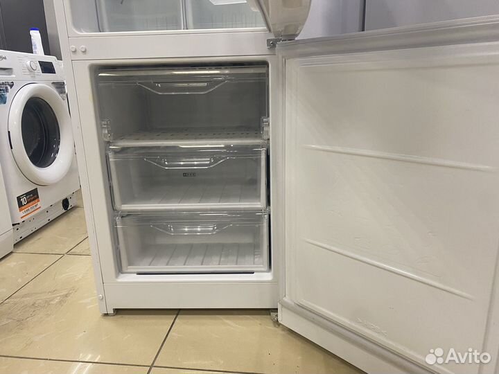 Холодильник Indesit DS 316 W