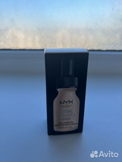 Тональный крем NYX