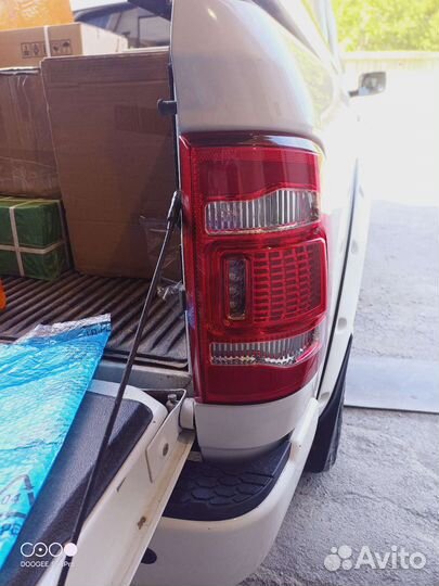 Продам задние фонари на Dodge ram 1500.2009-2018