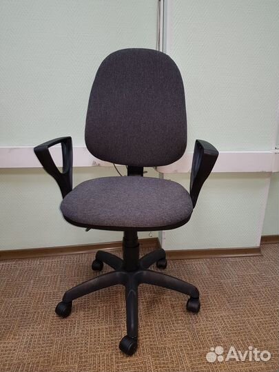 Компьютерное кресло офисное кресло