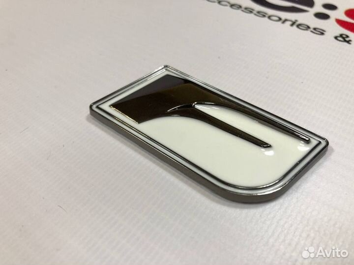 Эмблема Lexus F-Sport Короткая B2941