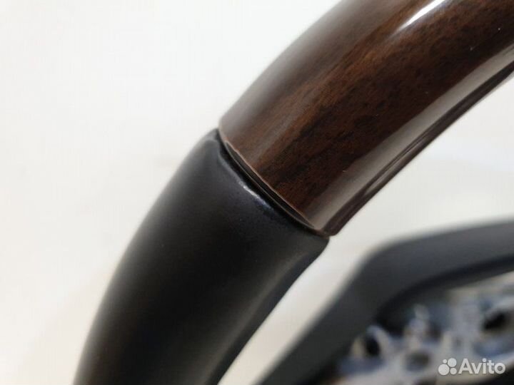 Руль Toyota Land Cruiser 200 2016-2020