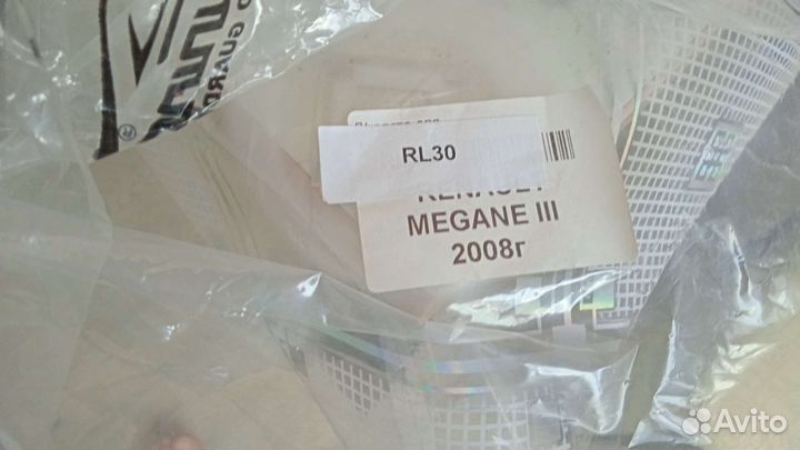 Дефлектор капота Меган 3