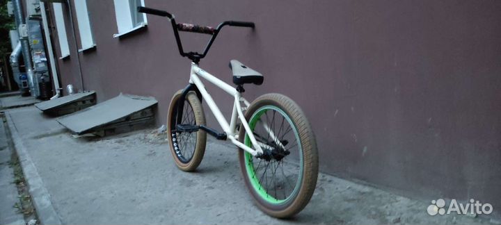 Трюковой велосипед bmx