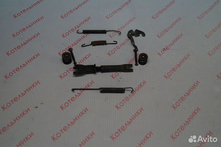 Nissan 44010-50C10 Механизм ручника левый