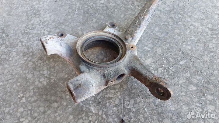 Кулак поворотный L G7 toyota Hilux (2005-2015)