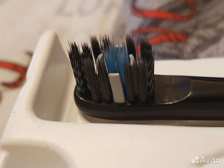 Электронная зубная щетка Colgate ProClinical 150