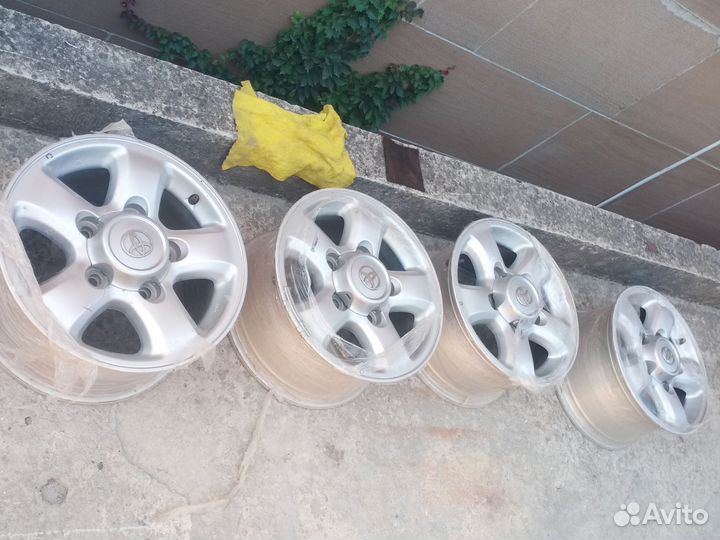 Диски Toyota оригинал R16x8JJ