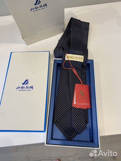 Галстук из шелка