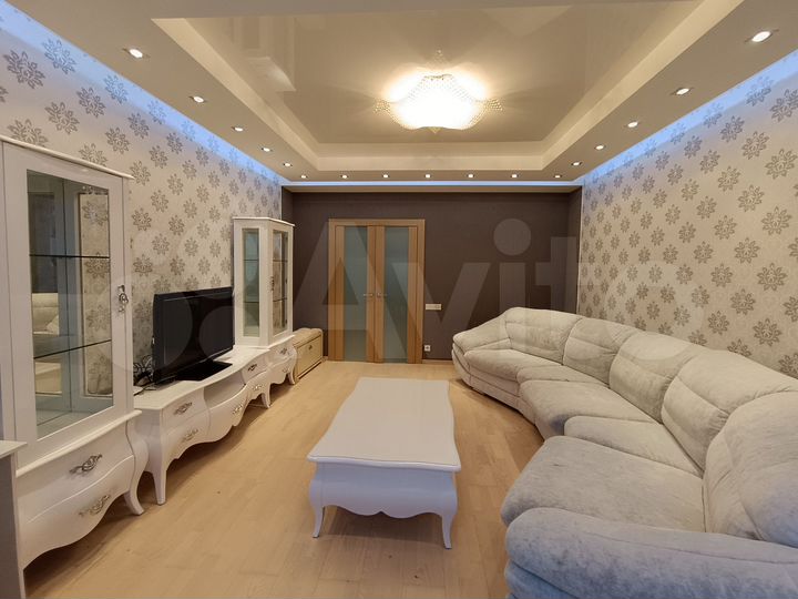 3-к. квартира, 107,9 м², 8/9 эт.