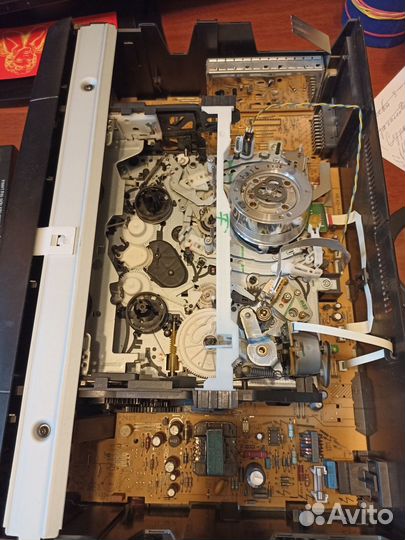 Видеомагнитофон philips VR110/58