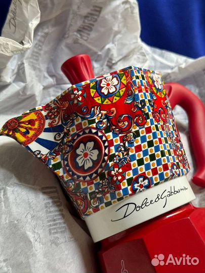 Новая гейзерная кофеварка Bialetti Dolce&Gabbana