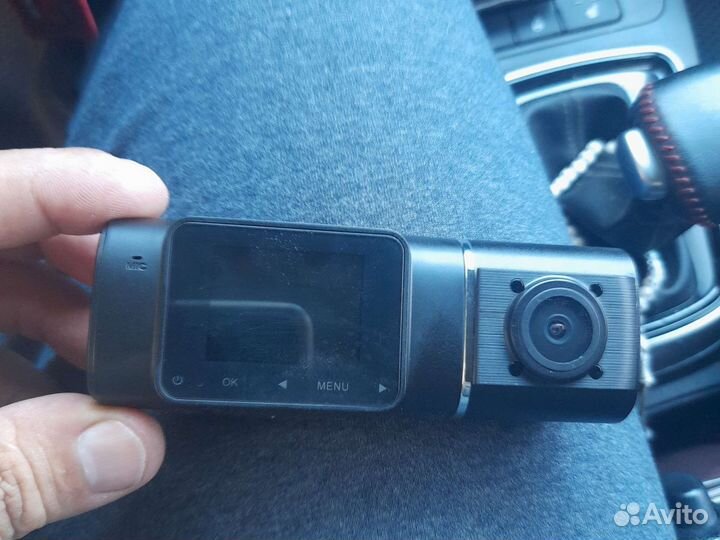 Видеорегистратор с двумя камерами