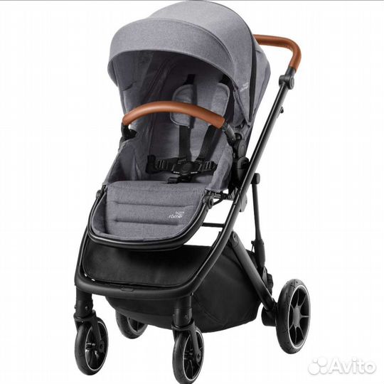 Новая прогулочная коляска Britax Strider