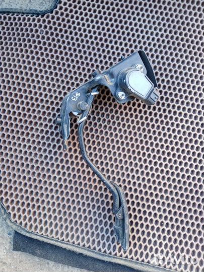 Педаль газа Toyota Corolla