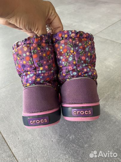 Сапожки crocs c 10 для девочки)