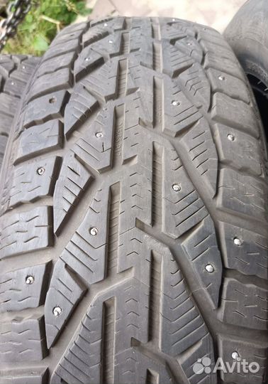 Tigar SUV Ice 215/65 R17 103T