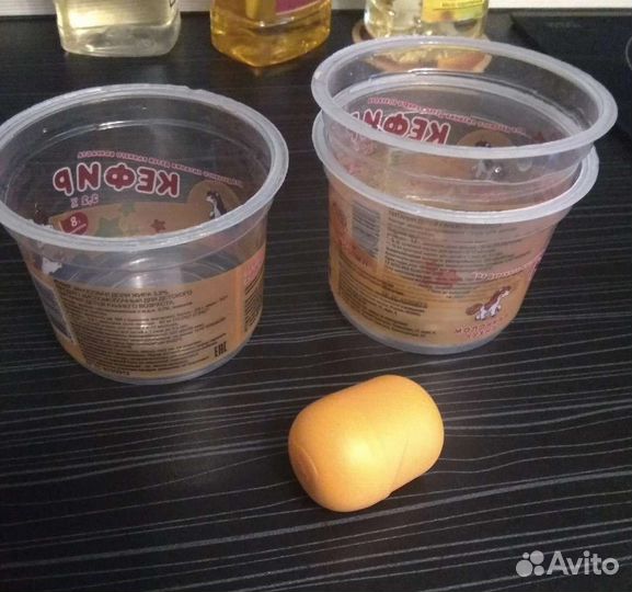 Пластиковые стаканы