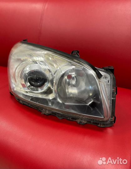 Фара toyota rav 4