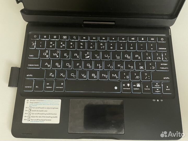 Чехол с клавиатурой iPad