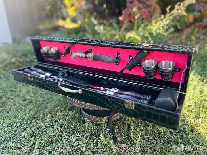 Шашлычный набор № 3 / красный велюр