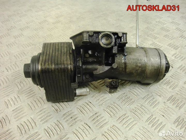 Корпус масляного фильтра VW Passat B6 045115389J