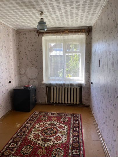 2-к. квартира, 42 м², 1/3 эт.