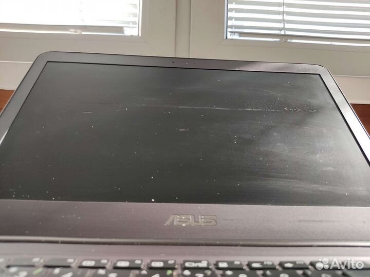 Asus Zenbook UX305F под восстановление или разбор