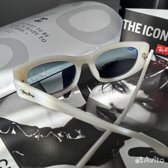 Белые женские очки Ray-Ban RB4467L