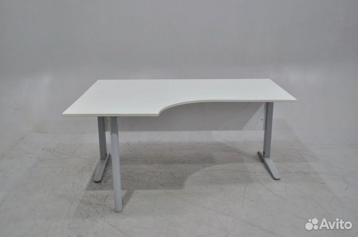 Письменный стол