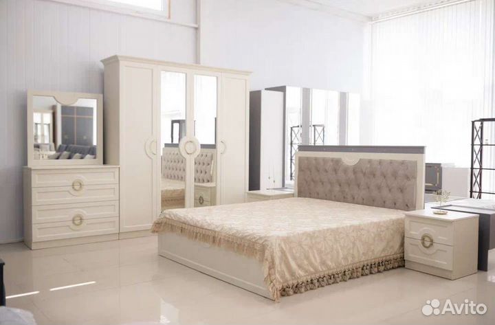 Спальный гарнитур, Мия