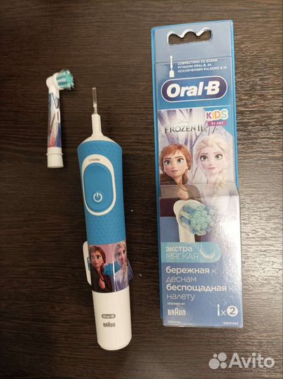 Электрическая зубная щетка oral b детская