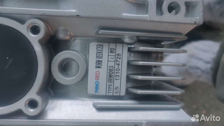 Электродвигатель с редуктором