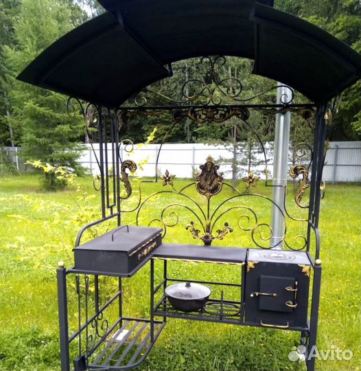 Мангал с крышей