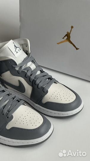 Кроссовки Nike Air Jordan 1 Mid BQ6472-115