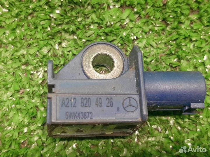 Датчик удара передний Mercedes Benz E-class W212