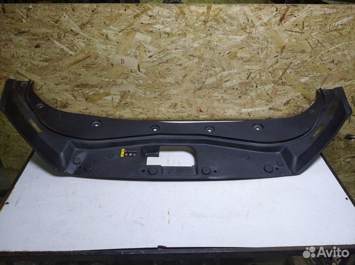 Накладка замка капота haval F7