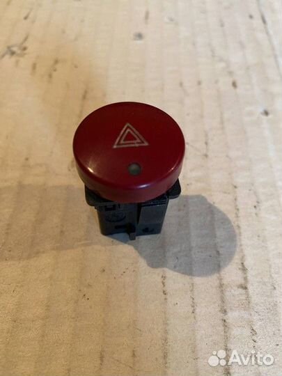 Кнопка аварийной сигнализации Peugeot Partner