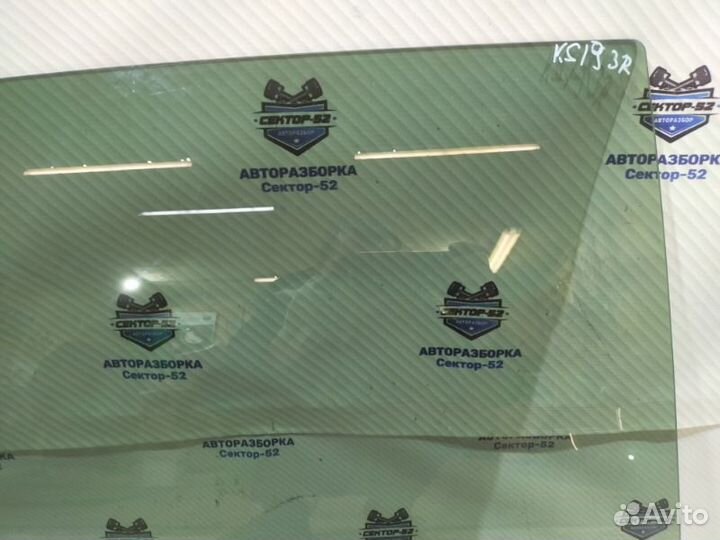 Стекло двери заднее правое Kia Sportage 2