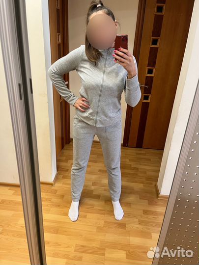 Костюм женский спортивный