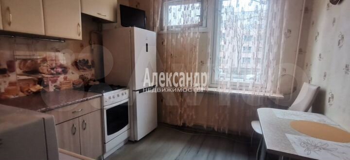 1-к. квартира, 43 м², 1/5 эт.