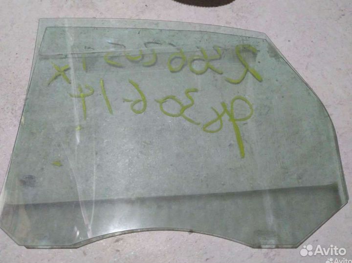 Стекло задней правой двери Форд Фокус 2