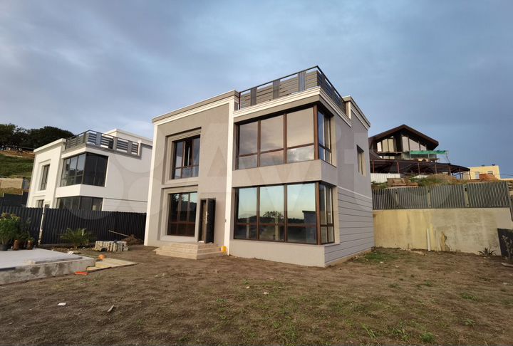 Дом 237 м² на участке 4,5 сот.