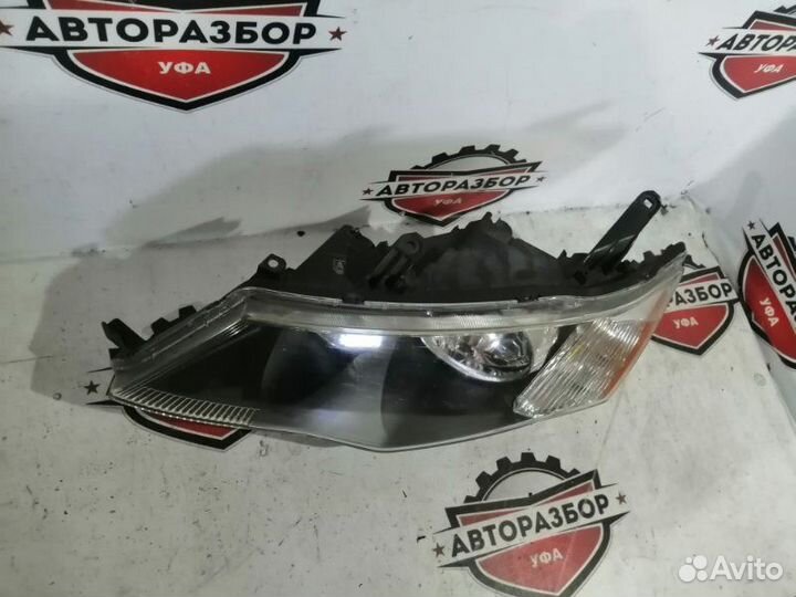 Фара галогеновая левая Mitsubishi Outlander CW